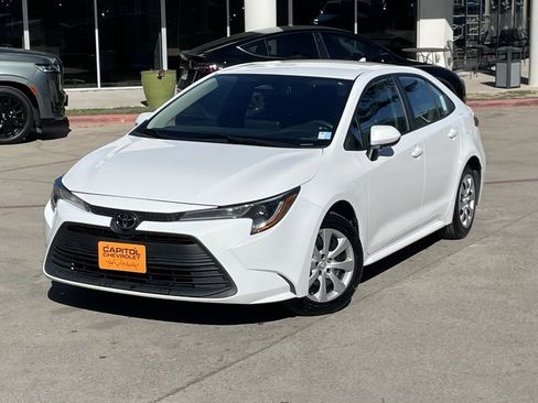 Used 2024 Toyota Corolla LE image 8