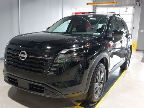 New 2026 Nissan Pathfinder SV AWD/4WD image 18