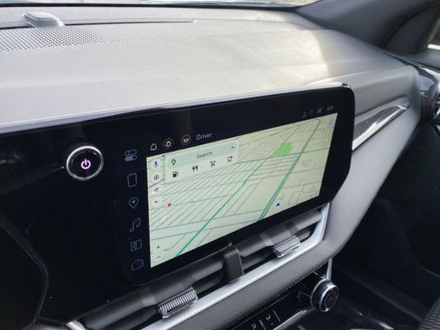 Used 2025 Chevrolet Equinox LT image 21