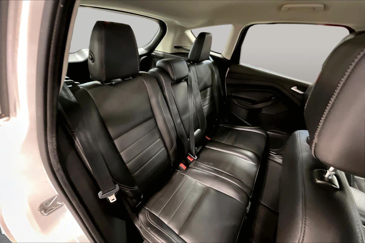 Used 2016 Ford C-MAX Energi SEL FWD image 19
