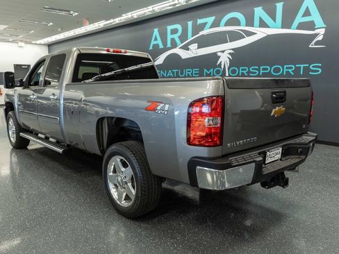 Used 2014 Chevrolet Silverado 2500 LT w/ Custom Sport Truck Package image 11