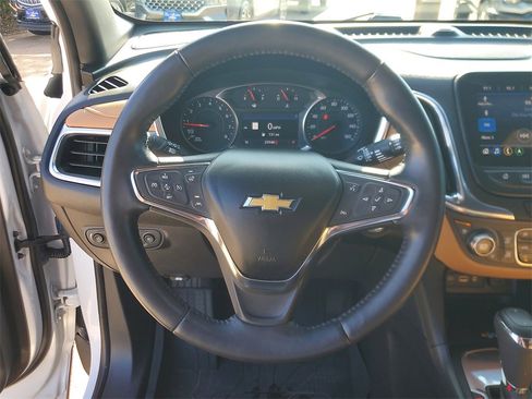 Used 2021 Chevrolet Equinox Premier image 17