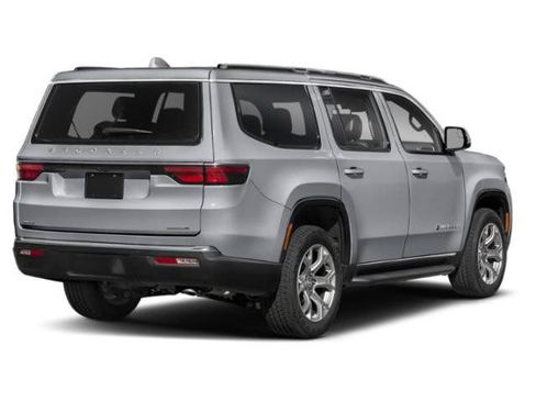 Used 2023 Jeep Wagoneer Series II AWD/4WD image 2