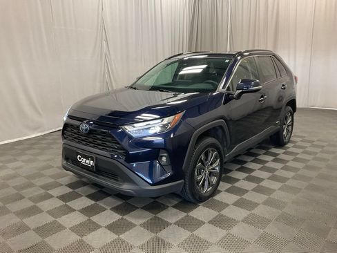 Used 2023 Toyota RAV4 XLE Premium AWD/4WD image 8