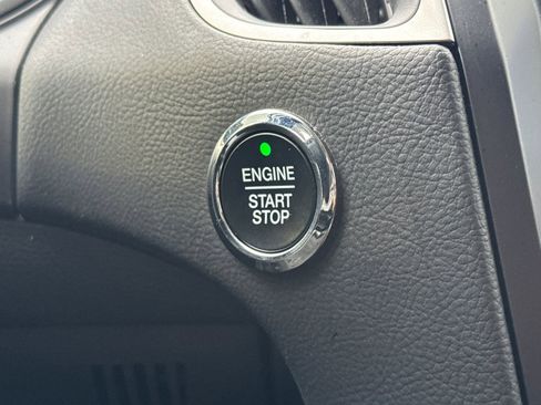 Used 2024 Ford Edge SEL image 34