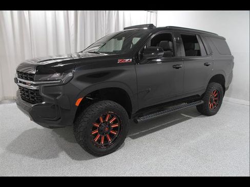 Used 2021 Chevrolet Tahoe Z71 w/ Z71 Signature Package AWD/4WD image 3