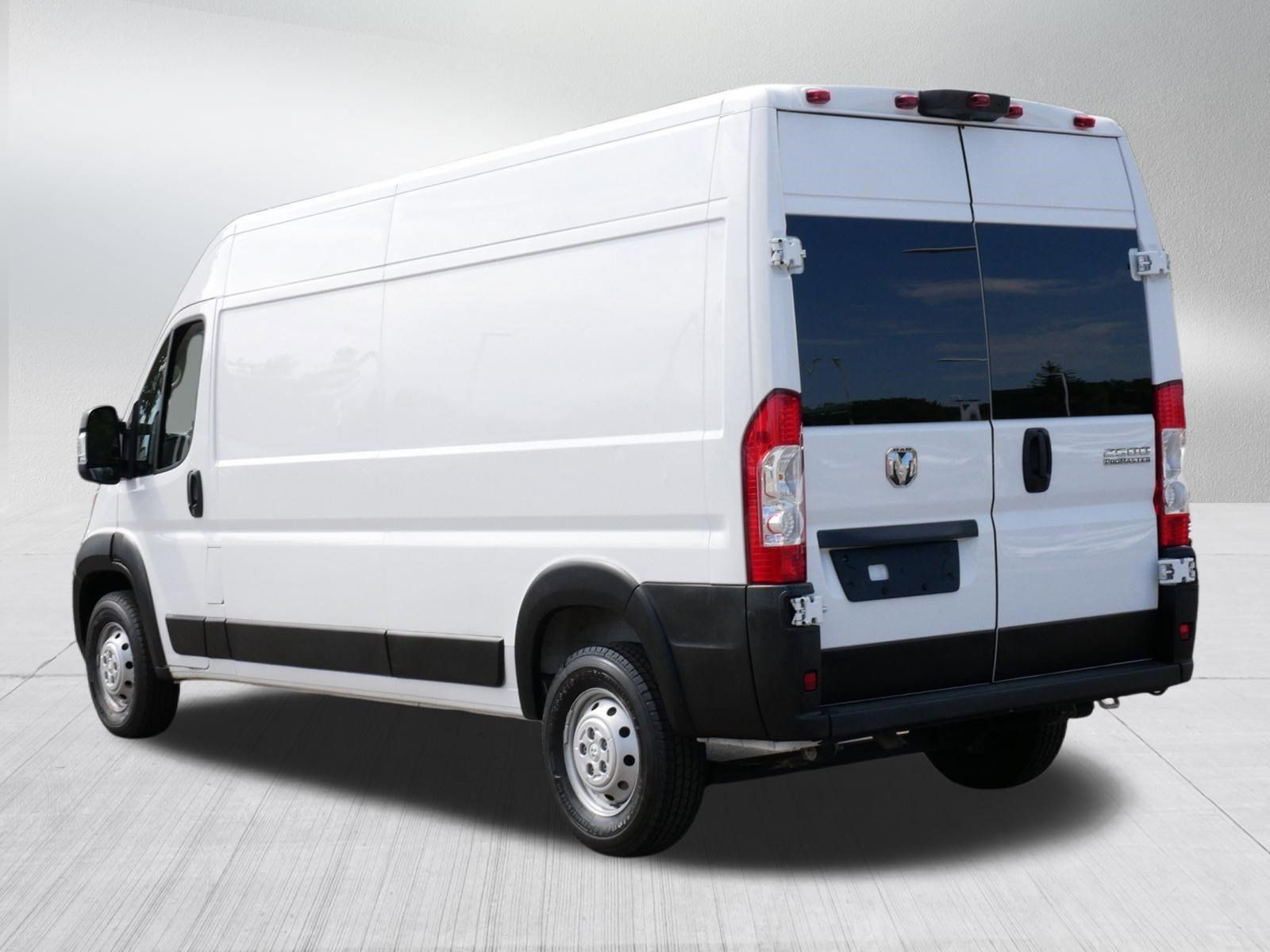Used 2023 RAM ProMaster 2500 FWD image 5