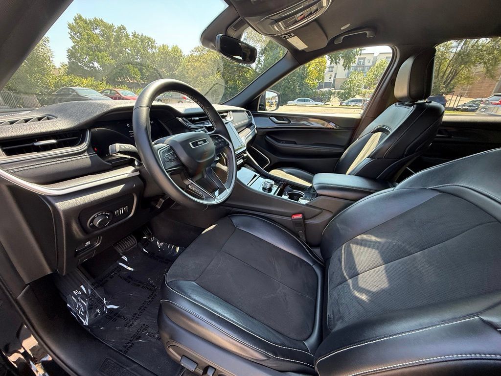 Used 2021 Jeep Grand Cherokee L Laredo AWD/4WD image 10