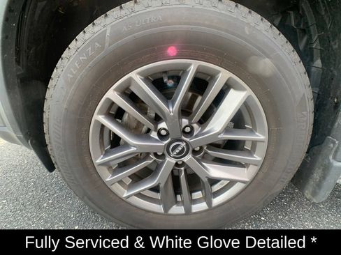 Used 2023 Nissan Rogue S AWD/4WD image 9