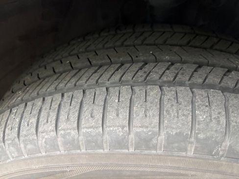 Used 2021 Subaru Crosstrek 2.0i Premium w/ Moonroof Package image 2