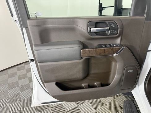 Used 2020 GMC Sierra 2500 Denali image 16
