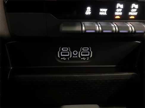 Used 2020 RAM 1500 Laramie image 29