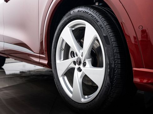 New 2025 Audi Q5 Prestige image 22