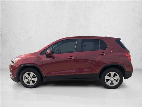 Certified 2021 Chevrolet Trax LS w/ Tint and Cruise Package FWD image 8