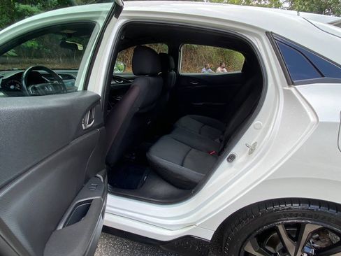 Used 2017 Honda Civic Sport image 33