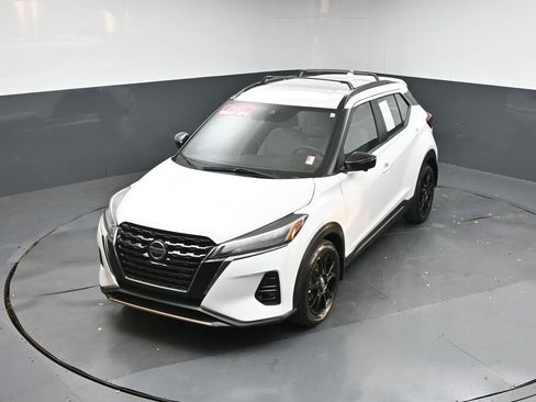 Used 2021 Nissan Kicks SR w/ SR Premium Package image 34