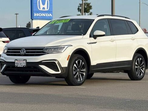 Certified 2022 Volkswagen Tiguan S image 8