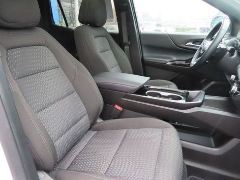 Used 2025 Chevrolet Equinox LT AWD/4WD image 38