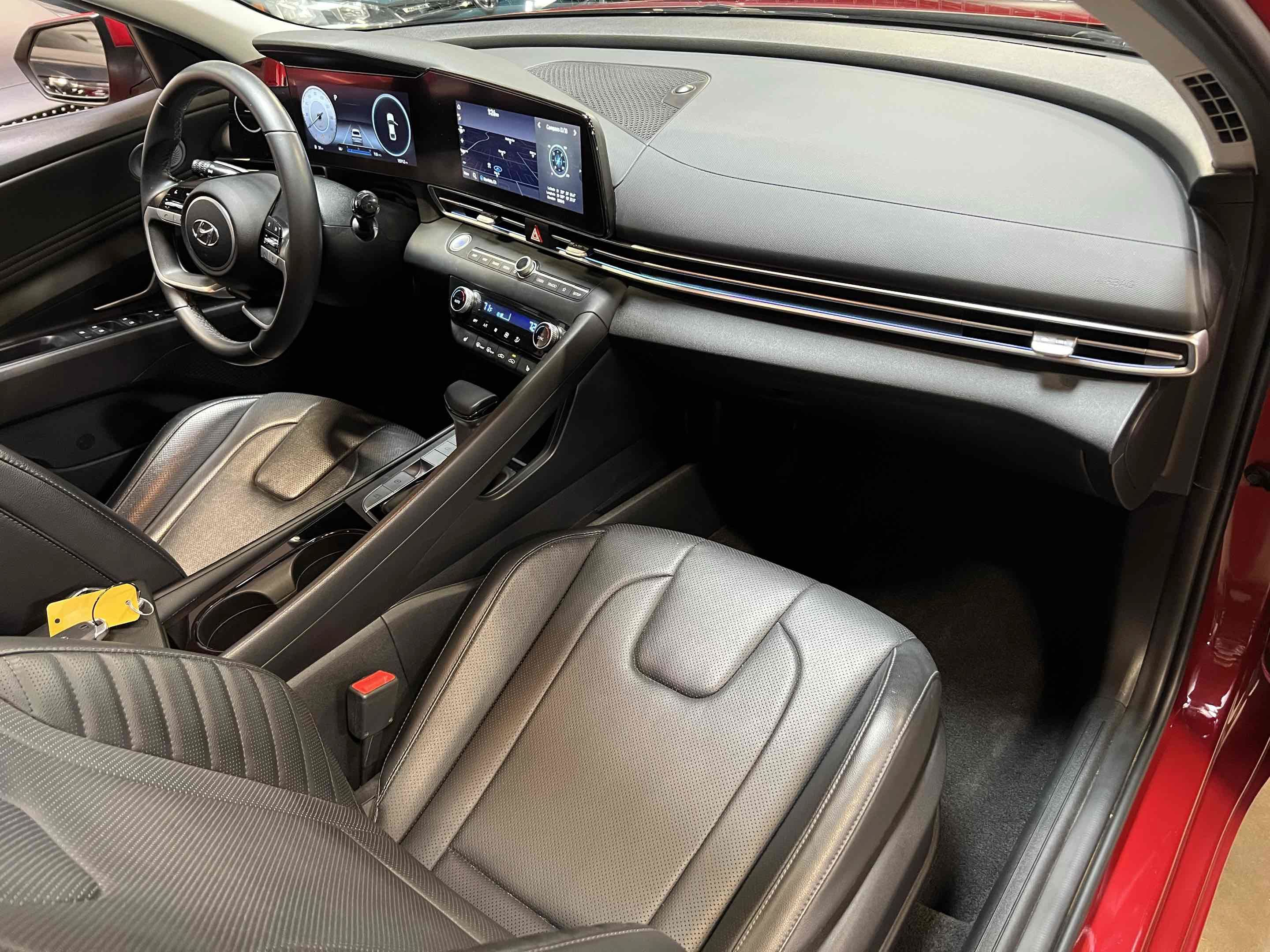 Used 2023 Hyundai Elantra Limited FWD image 36