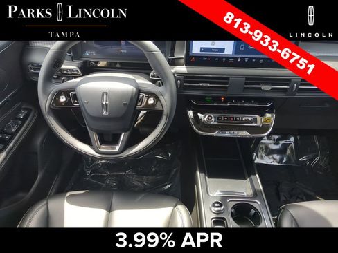 Certified 2024 Lincoln Corsair FWD image 12