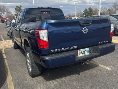 Used 2018 Nissan Titan SV w/ SV Convenience Package image 5