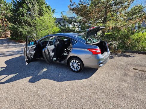 Used 2019 Nissan Sentra SV image 24