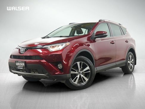 Used 2018 Toyota RAV4 XLE image 1