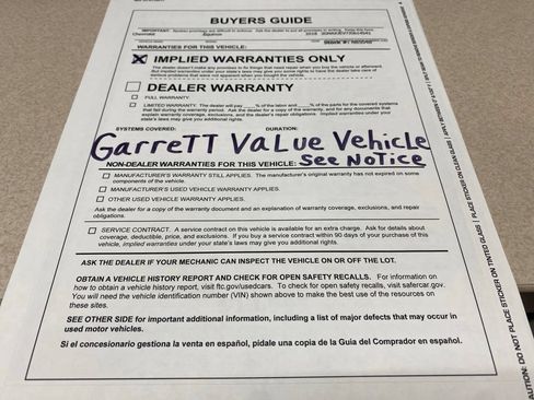 Used 2018 Chevrolet Equinox LT FWD image 28