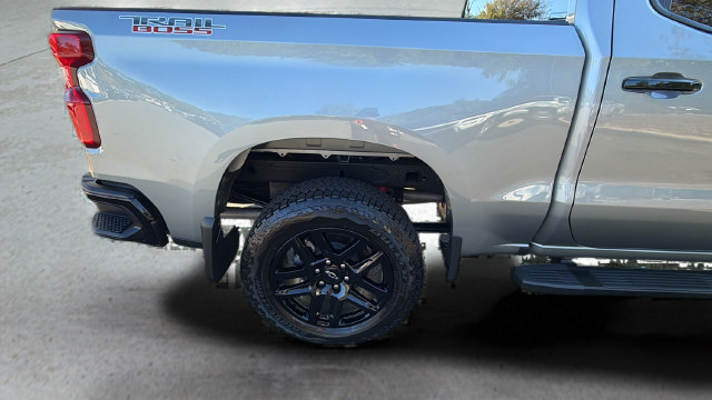 Used 2026 Chevrolet Silverado 1500 LT Trail Boss w/ LPO, Dark Essentials Package AWD/4WD image 36
