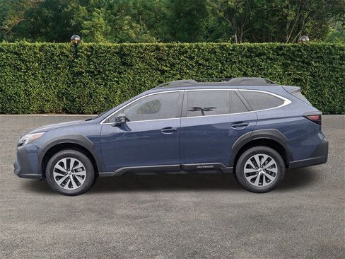 Used 2024 Subaru Outback Premium image 7