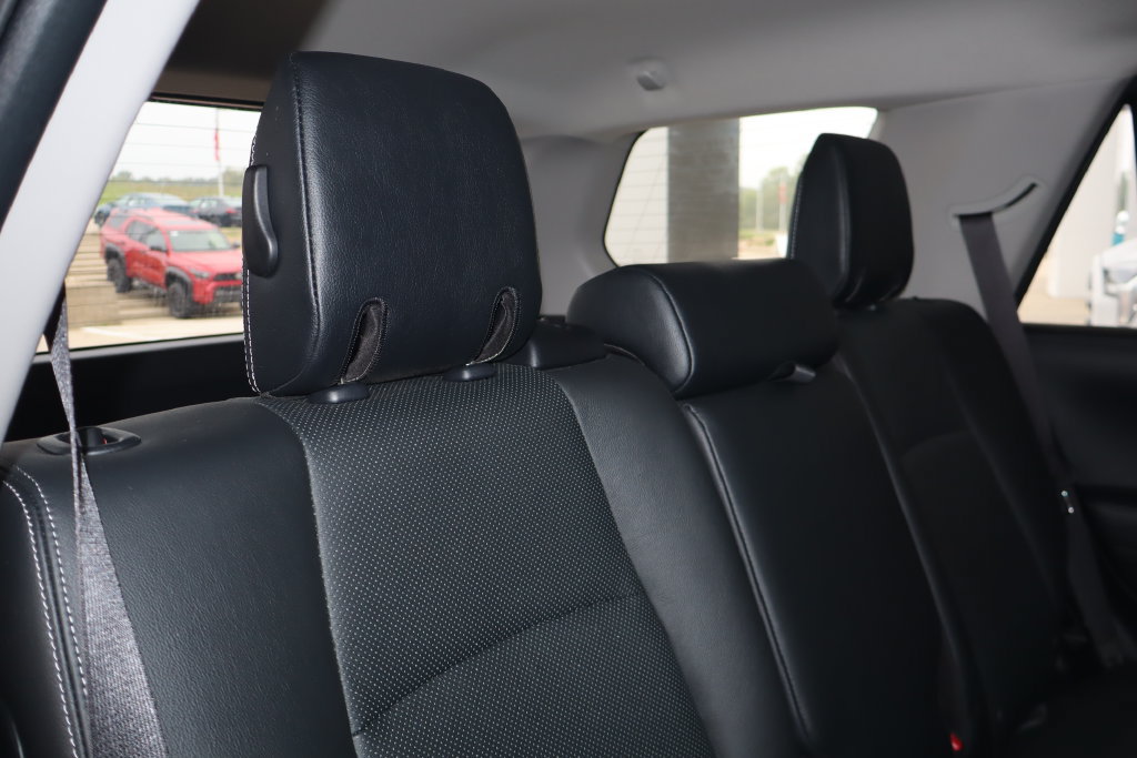 Used 2021 Toyota 4Runner Nightshade AWD/4WD image 41