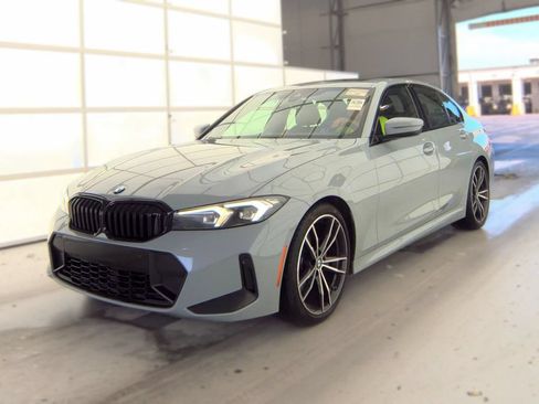 Used 2024 BMW 330i Sedan w/ M Sport Package RWD image 2