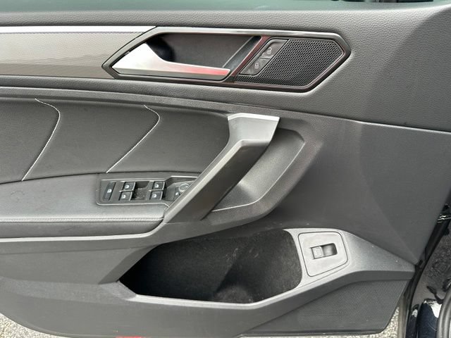 Certified 2024 Volkswagen Tiguan SE R-Line AWD/4WD image 21