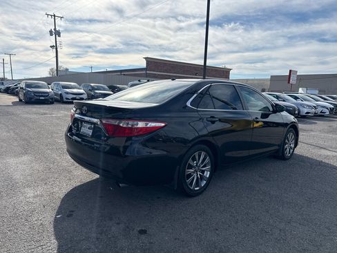 Used 2017 Toyota Camry XLE image 6