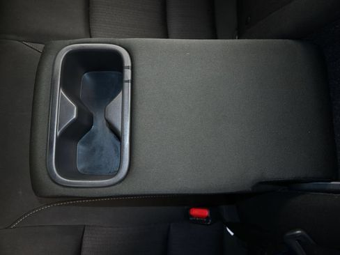 Used 2025 Nissan Altima 2.5 SV FWD image 12