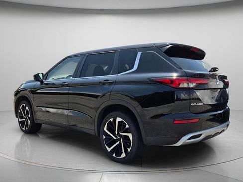 Used 2024 Mitsubishi Outlander SE AWD/4WD image 4