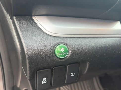 Used 2015 Honda CR-V LX image 39