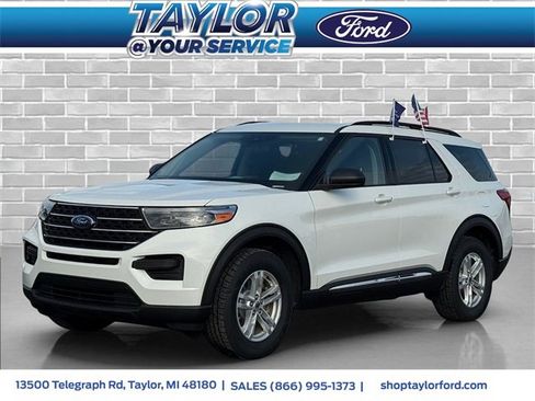 Certified 2023 Ford Explorer XLT image 1