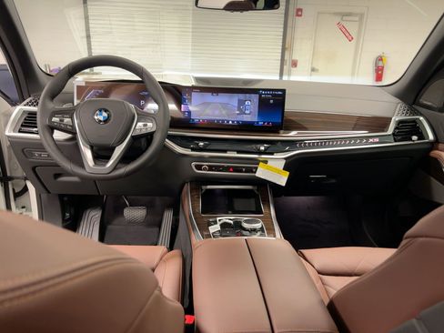 New 2026 BMW X5 sDrive40i image 16