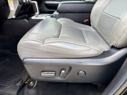 Used 2021 Toyota Tundra SR5 w/ SR5 Leather Package AWD/4WD image 13