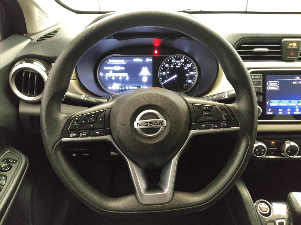 Used 2021 Nissan Versa SV FWD image 22