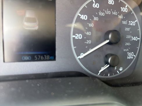 Used 2023 Toyota Corolla LE FWD image 5