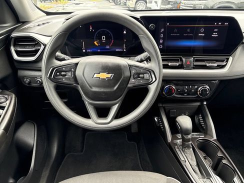 Used 2025 Chevrolet TrailBlazer LT w/ Driver Confidence Package FWD image 15