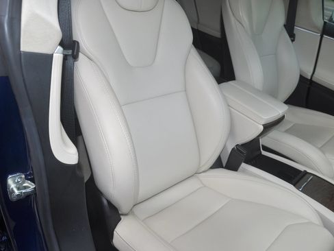 Used 2017 Tesla Model S 75 RWD image 34