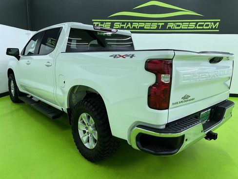 Used 2022 Chevrolet Silverado 1500 LT AWD/4WD image 7