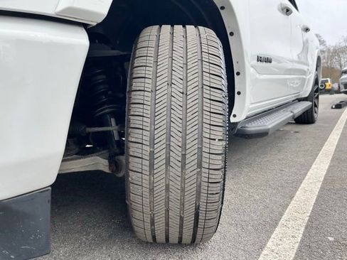 Used 2022 RAM 1500 Laramie AWD/4WD image 15