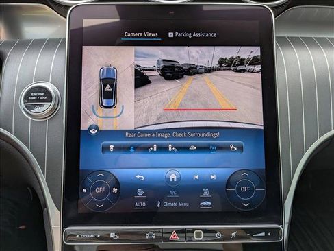 Used 2024 Mercedes-Benz GLC 300 4MATIC image 10