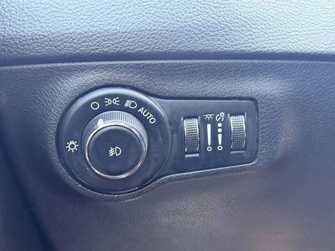 Used 2018 Jeep Compass Sport FWD image 7