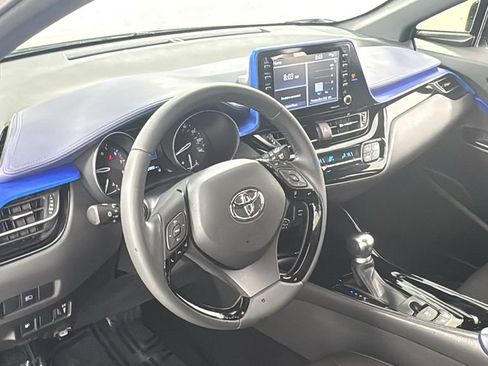 Used 2020 Toyota C-HR XLE image 34