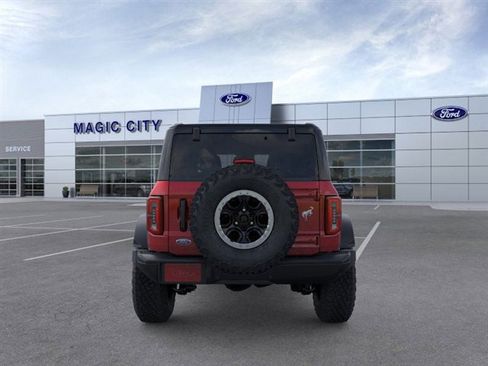 New 2025 Ford Bronco Badlands w/ Sasquatch Package AWD/4WD image 5